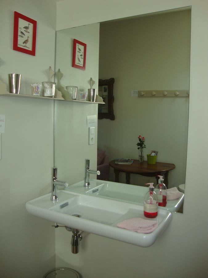 Chez L'Antiquaire Bed & Breakfast Hauterives Ngoại thất bức ảnh