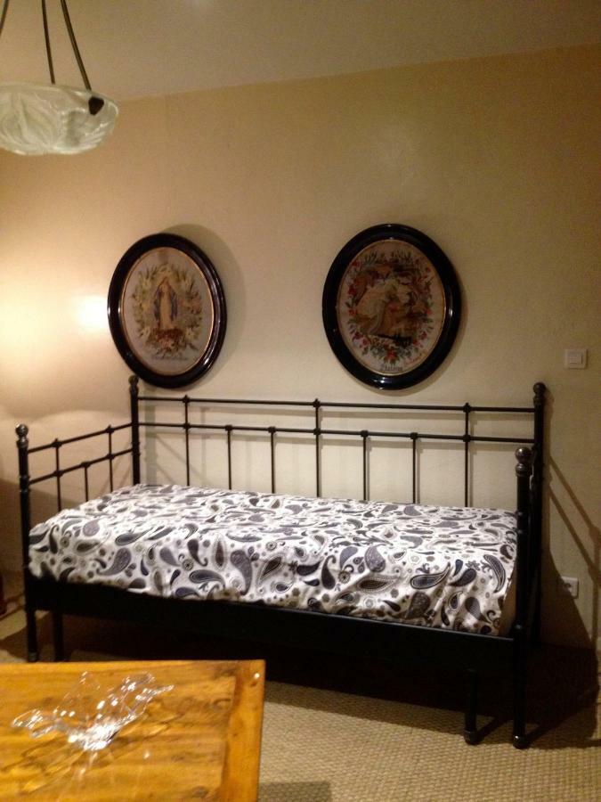 Chez L'Antiquaire Bed & Breakfast Hauterives Ngoại thất bức ảnh